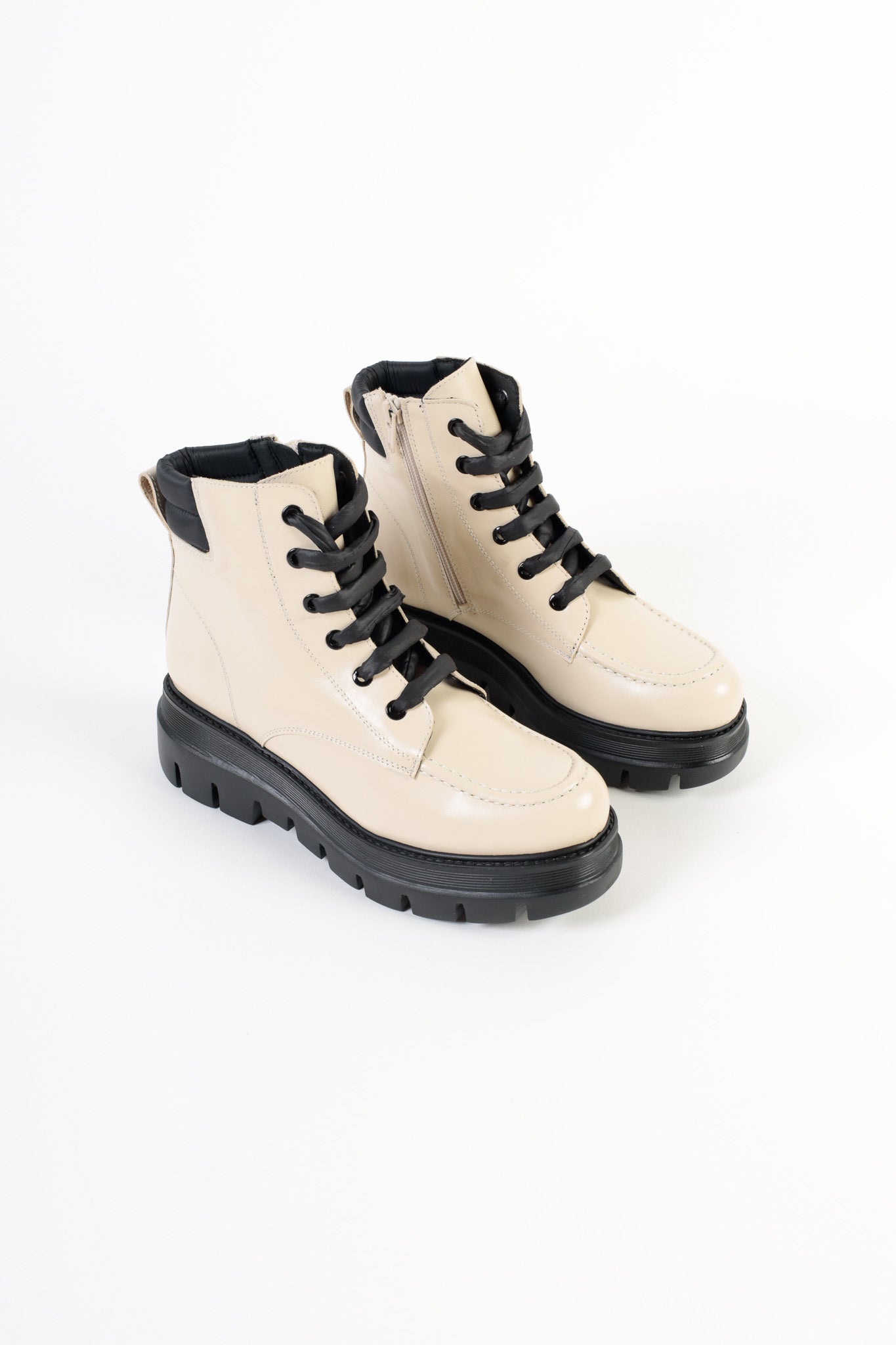 WENDY CREAM Extra Light Lace Up Ankle Boots KMB shoes