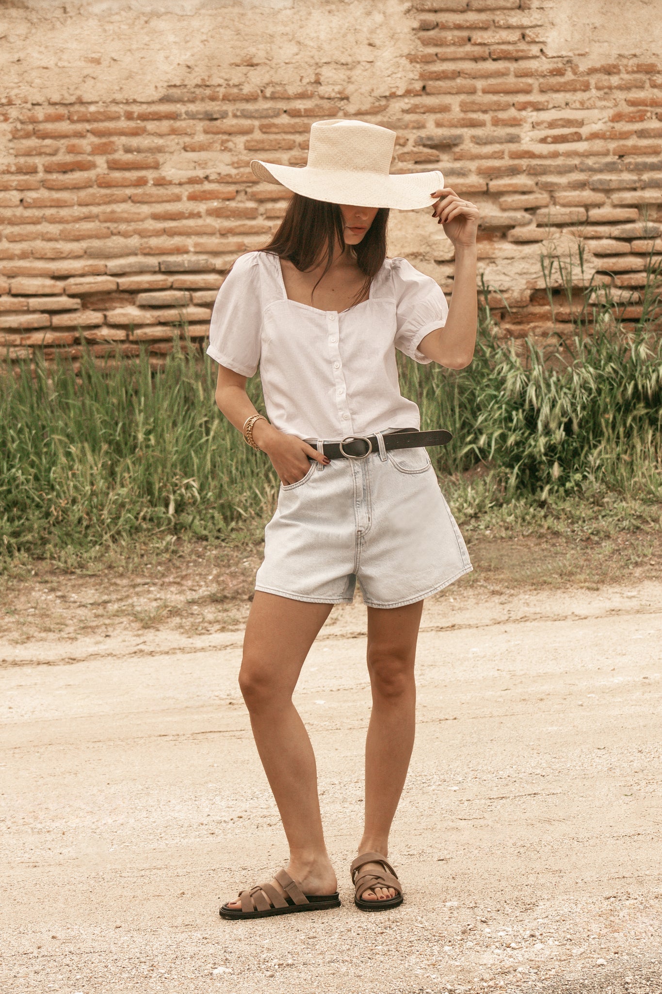ATENEA CAMEL - Leather Crossover Straps Footbed Sandals KMB shoes