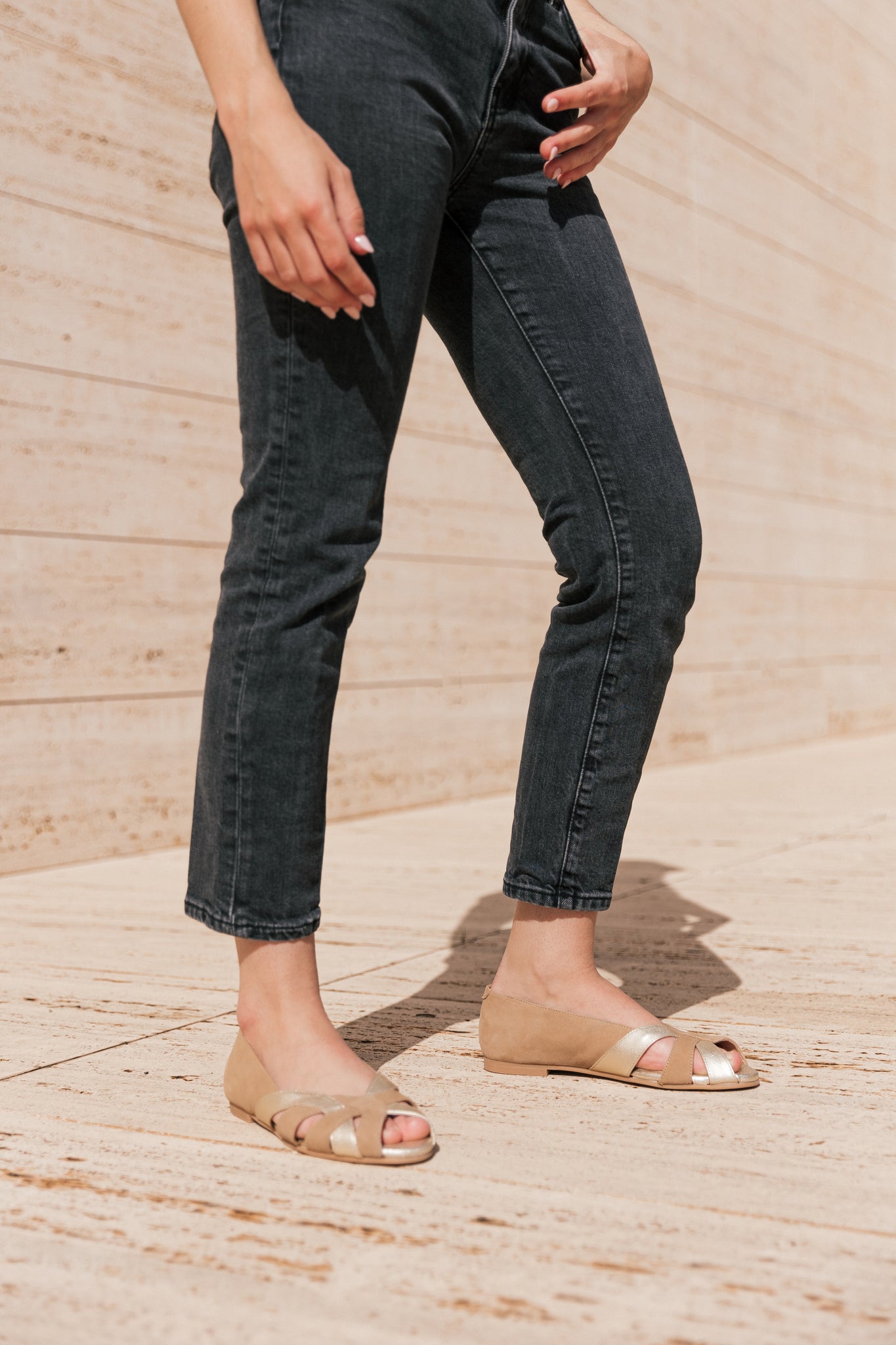 AMELIA CAMEL - METAL GOLD KMB