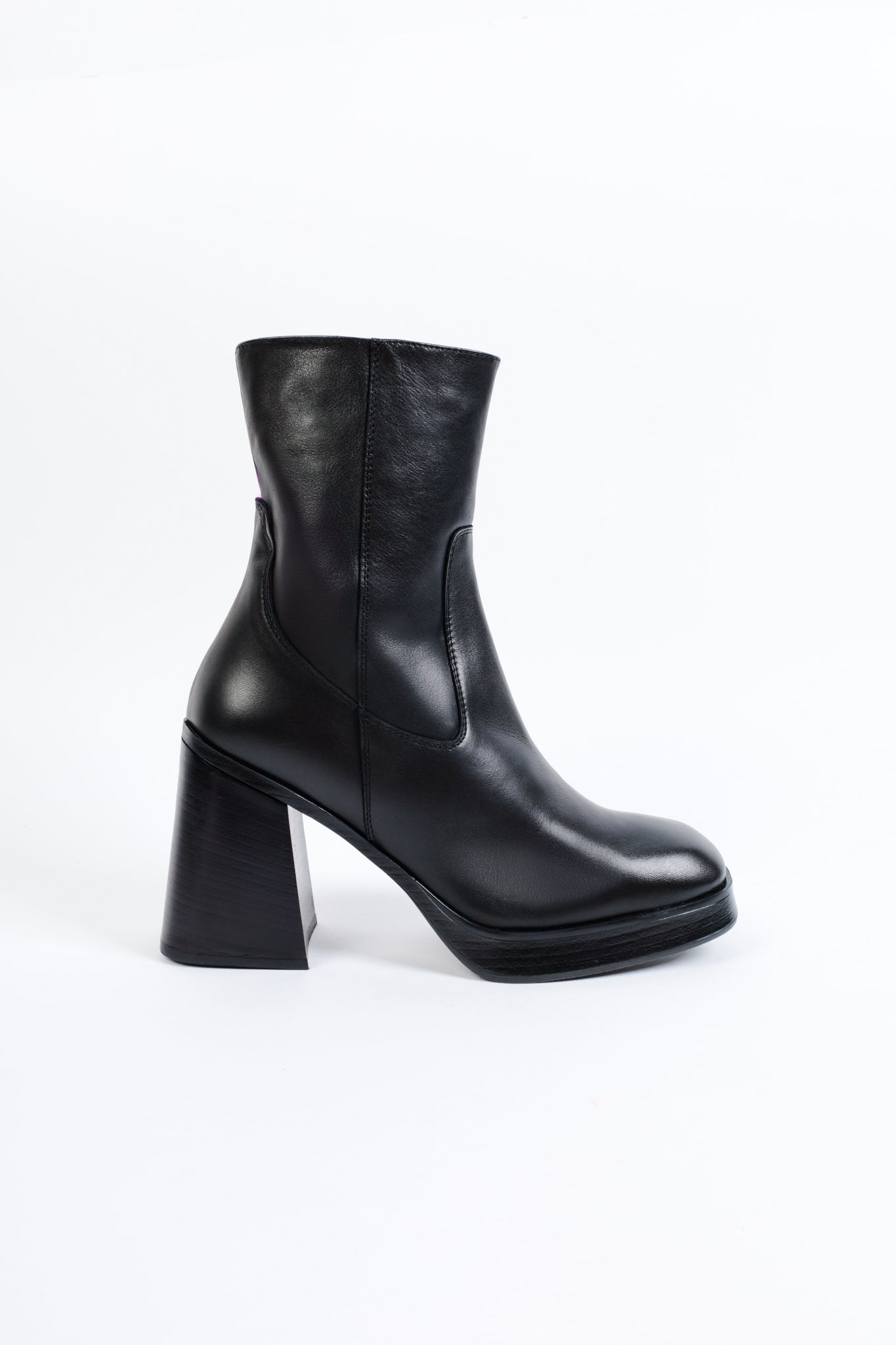 LUCY BLACK KMB shoes