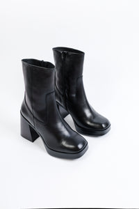 LUCY BLACK KMB shoes