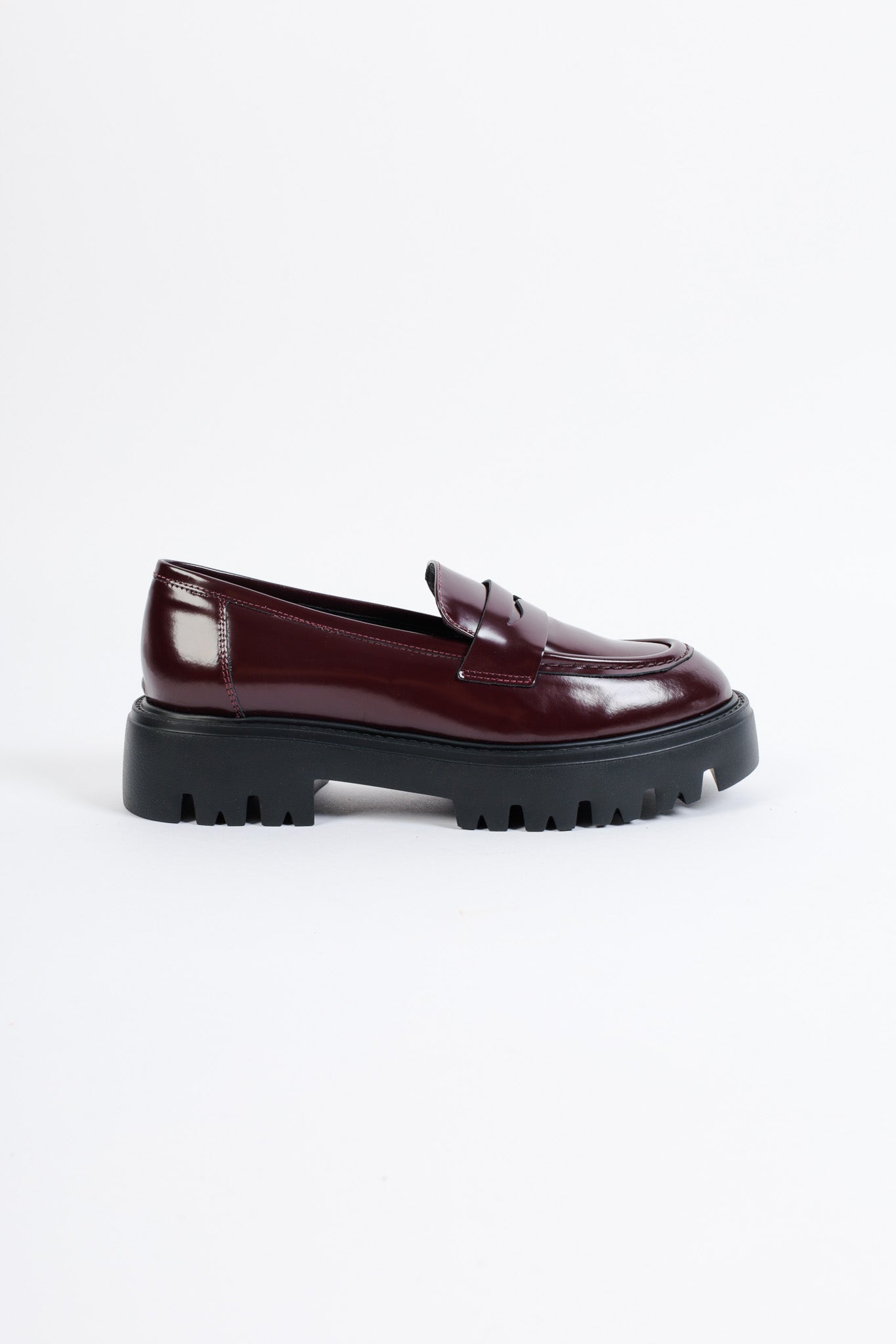 Womens round toe loafers hotsell