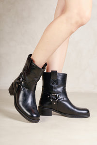 Vera Black KMB shoes