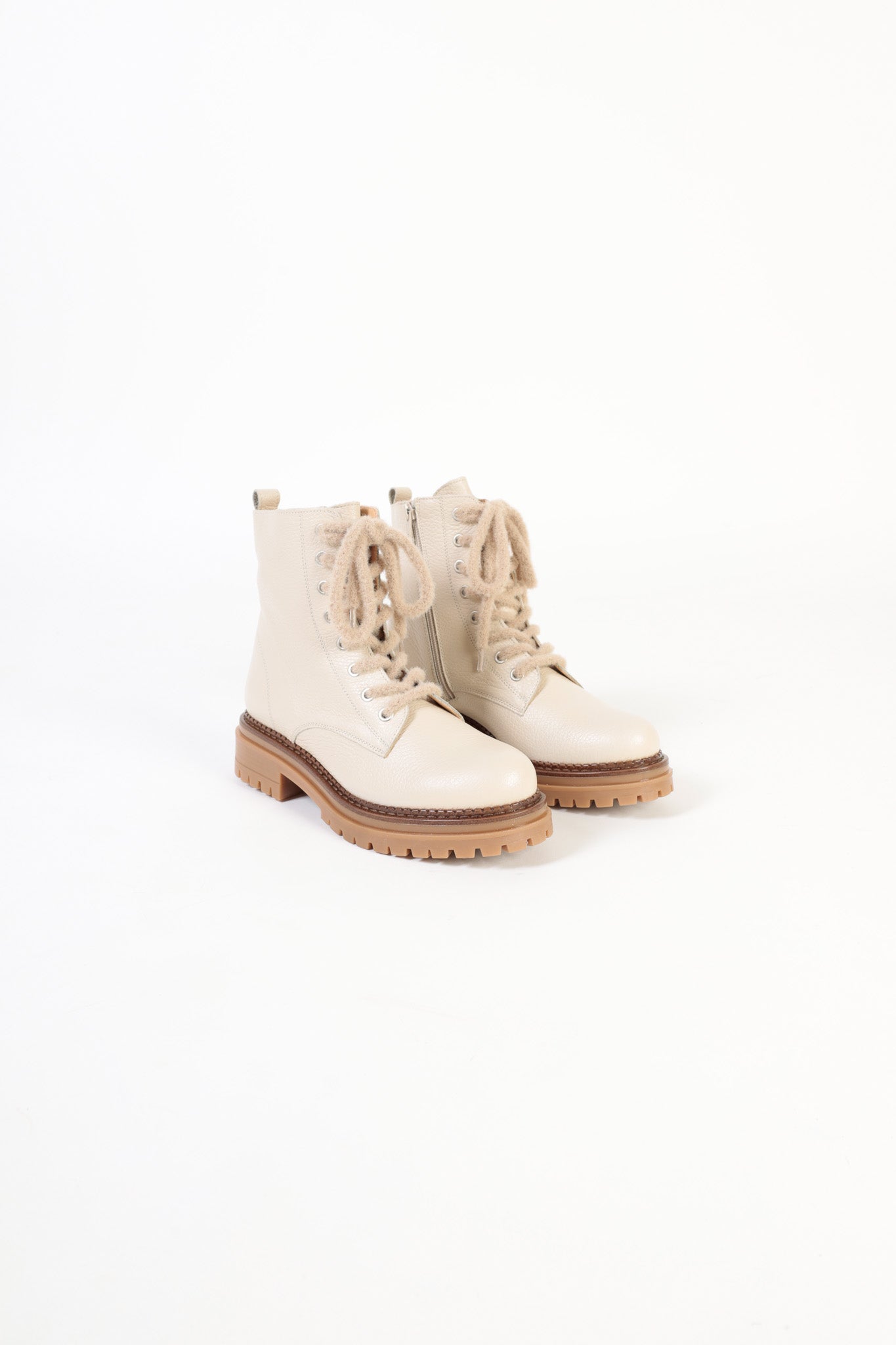 ELLIE LATTE Lace-Up Flat Ankle Boots