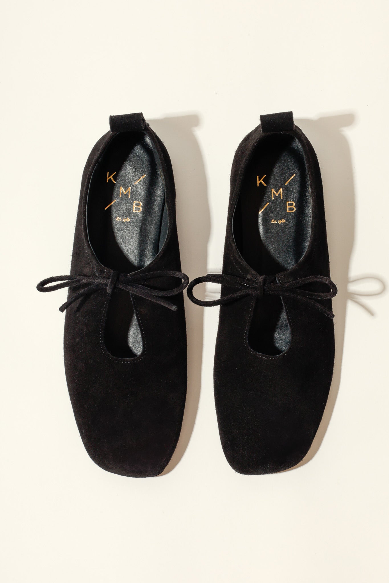 KATY BLACK – Soft Leather Flats with Front Tie KMB shoes