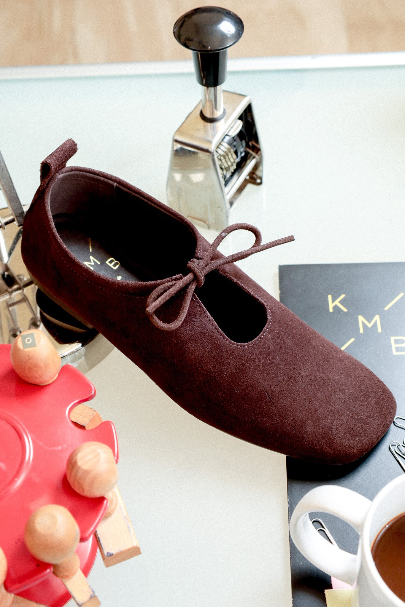 KATY CHOCOLATE – Soft Leather Flats with Front Tie KMB shoes
