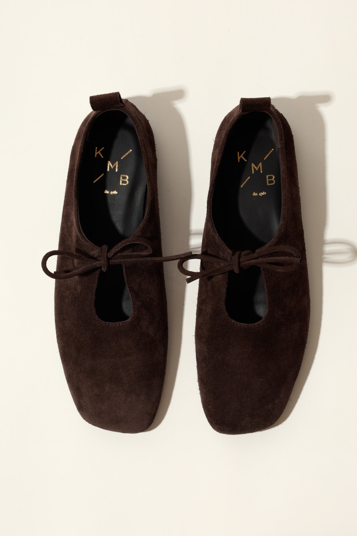 KATY CHOCOLATE – Soft Leather Flats with Front Tie KMB shoes