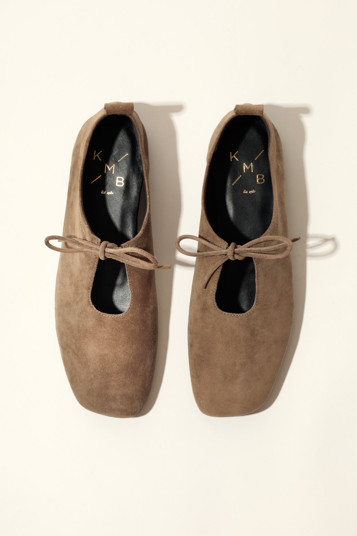 KATY TAUPE – Soft Leather Flats with Front Tie KMB shoes