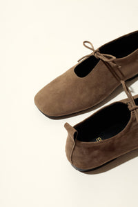 KATY TAYPE – Soft Leather Flats with Front Tie KMB shoes
