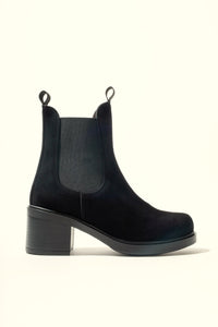 INMA BLACK – Ankle Boots with Elastic Inserts and Block Heel KMB shoes