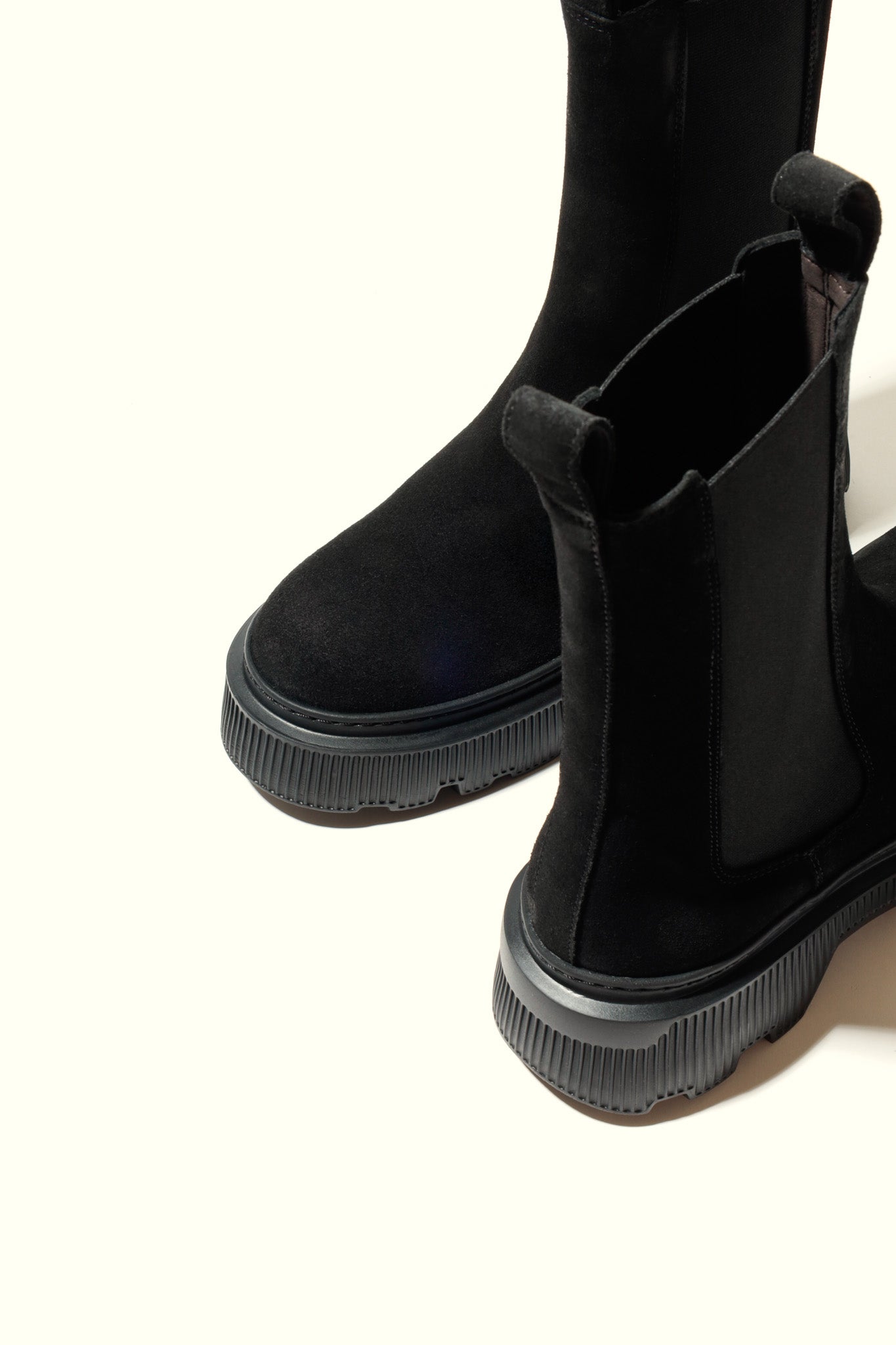 REBECCA BLACK – Mid-Calf Suede Boots with Chunky Sole KMB shoes