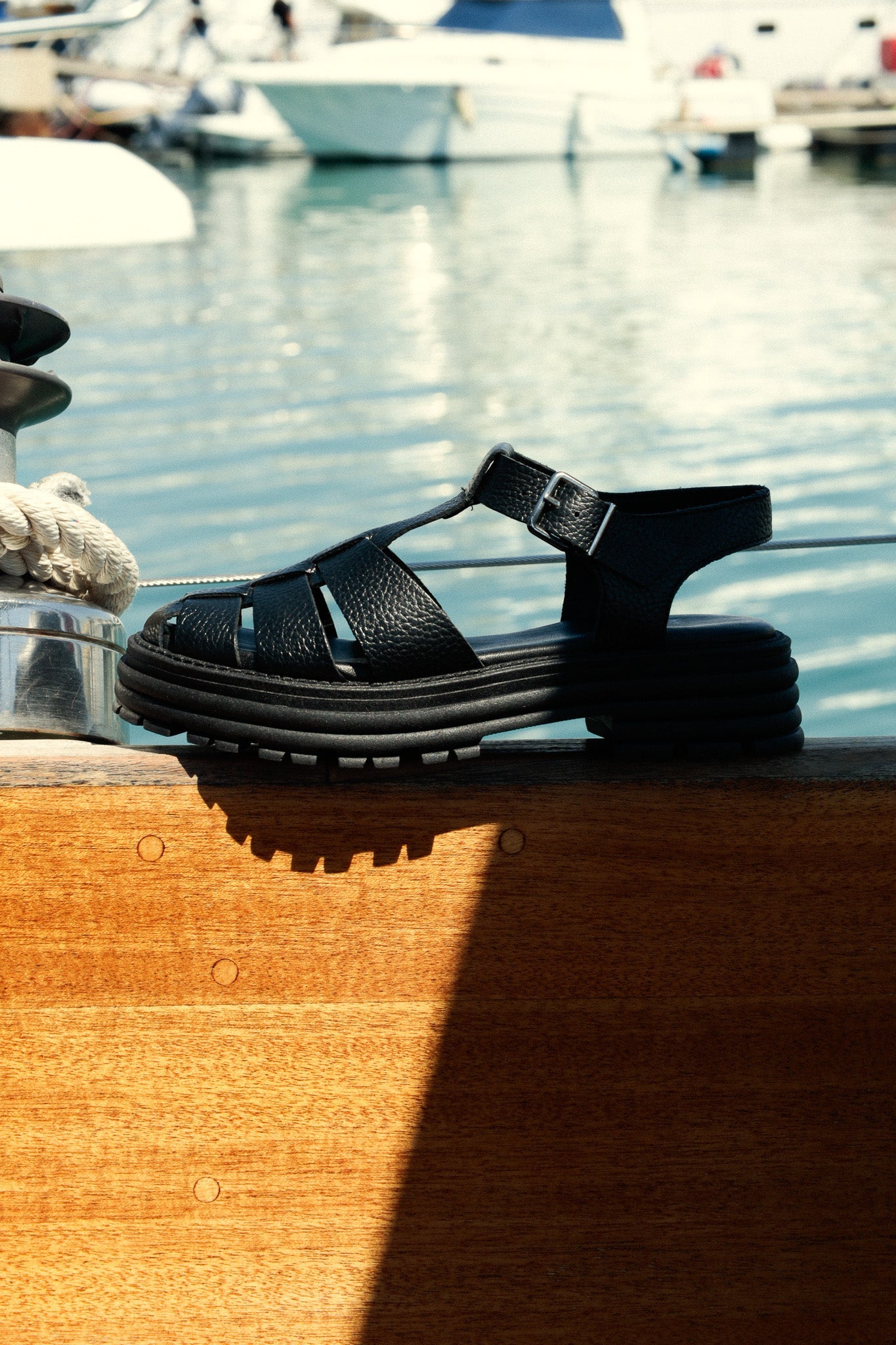 CALA BLACK- Chunky Fisherman Sandals KMB shoes