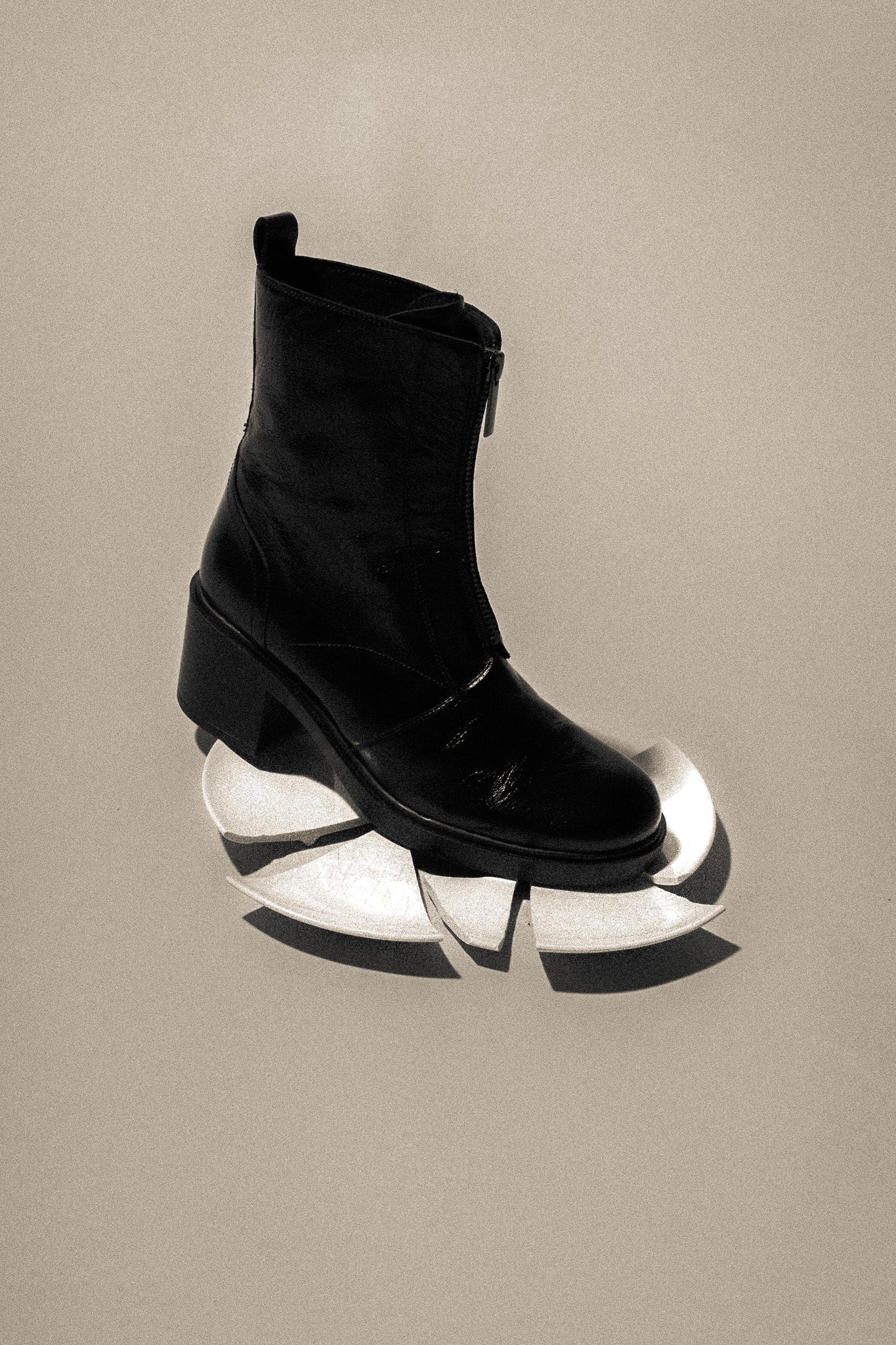 NOELIA BLACK – Cracked Leather Front-Zip Ankle Boots KMB shoes