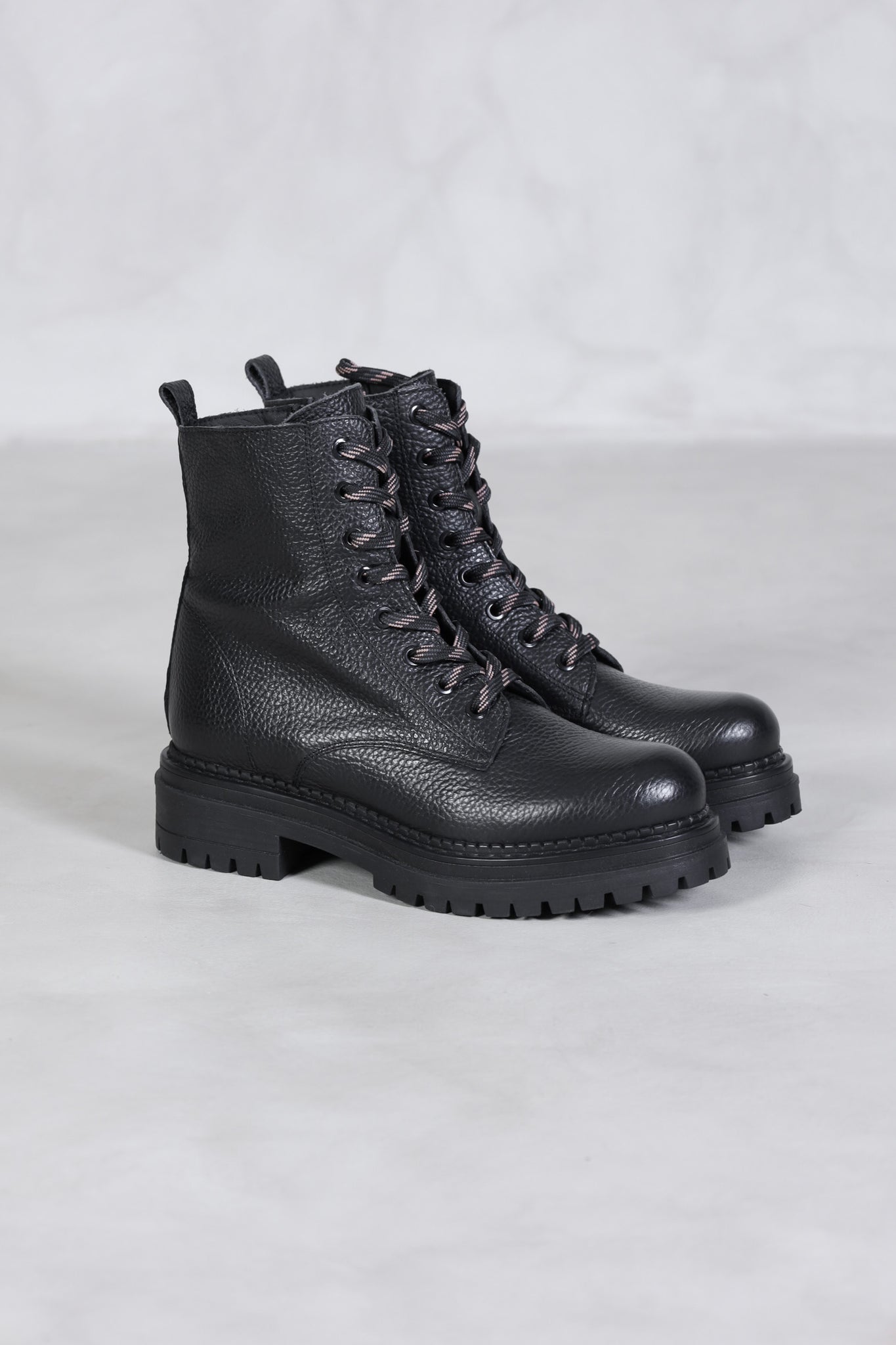 ELLIE BLACK KMB shoes