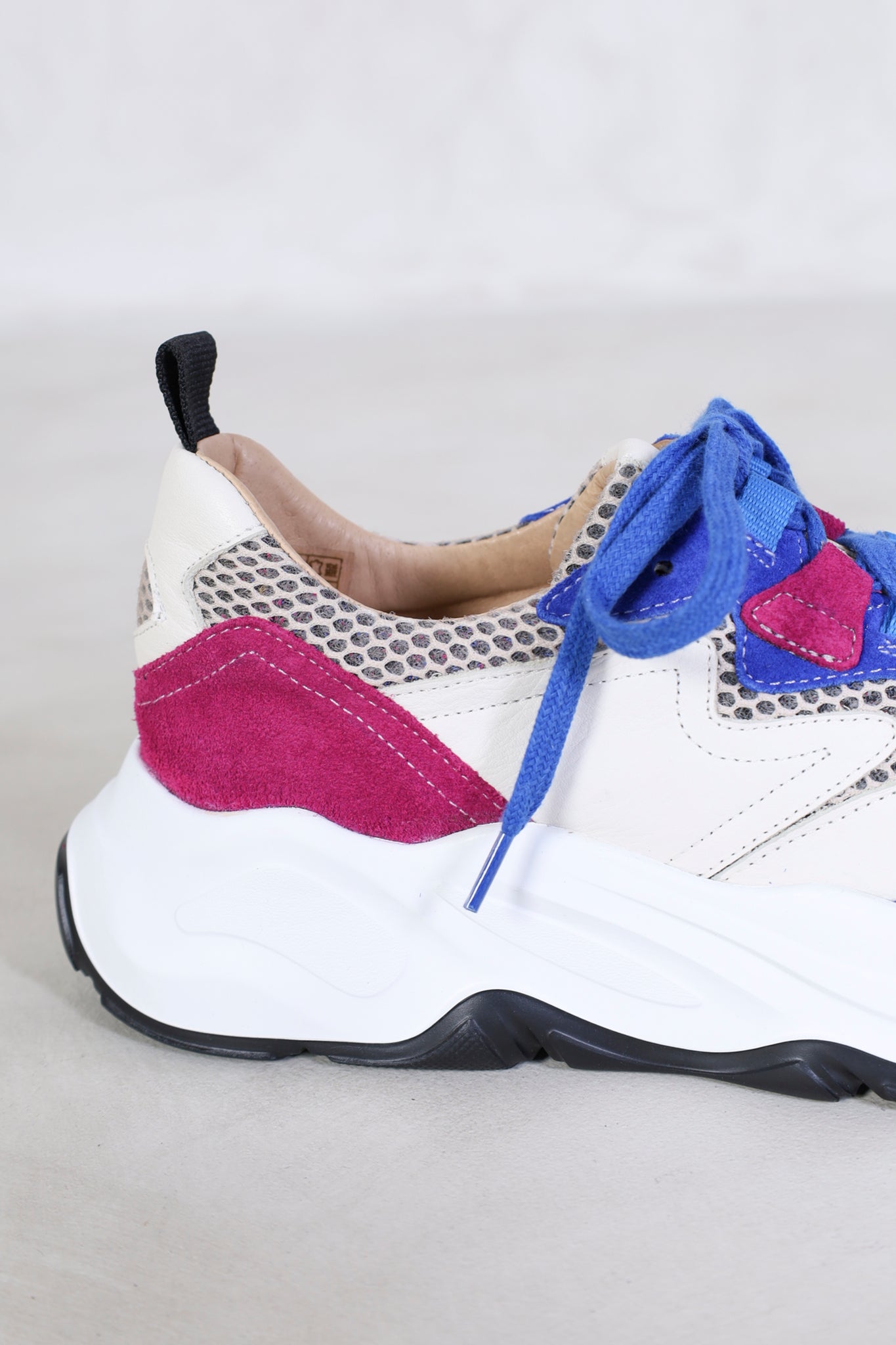 VICTORIA BLUE KMB shoes