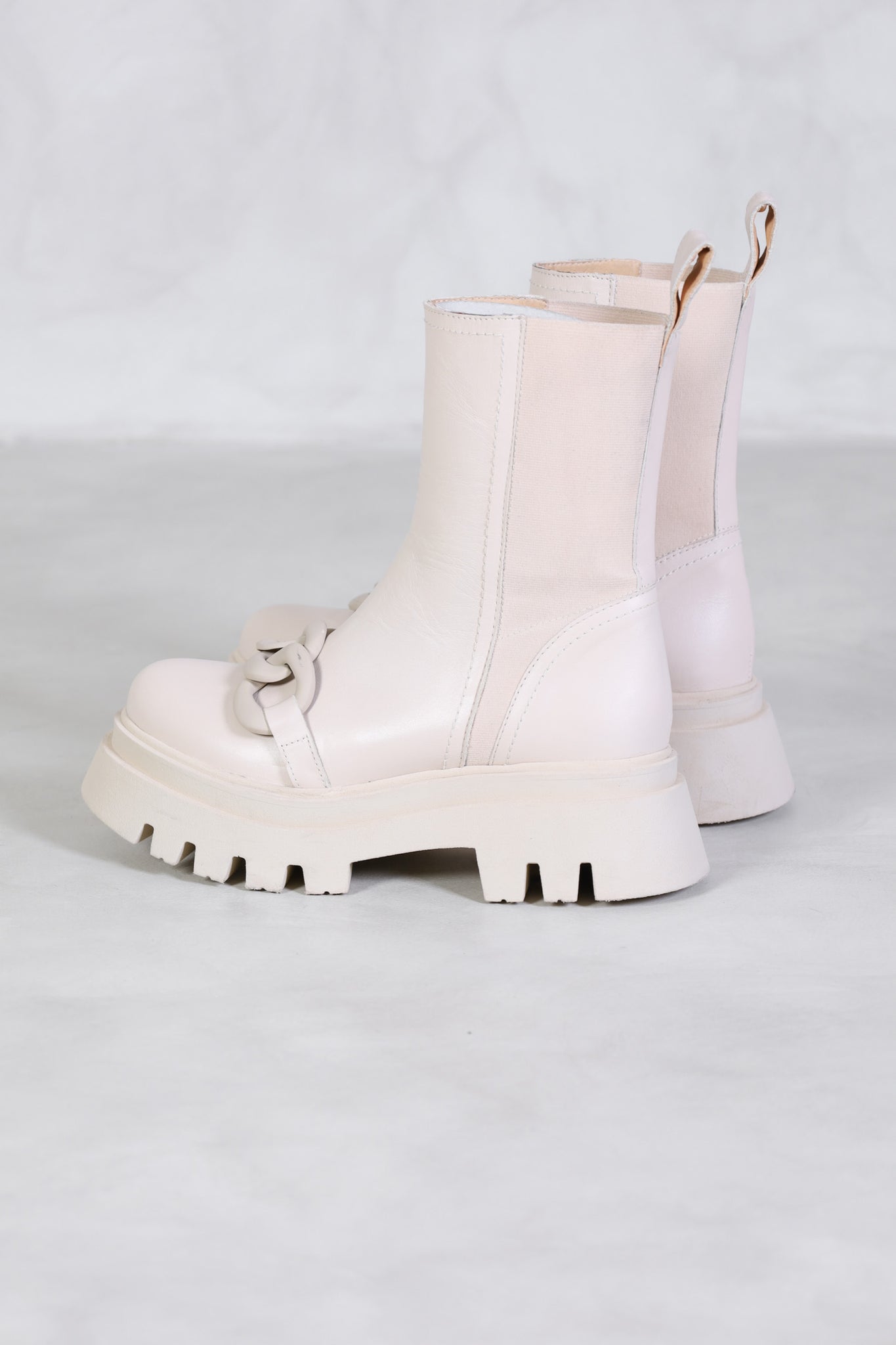 KHLOE LATTE KMB shoes